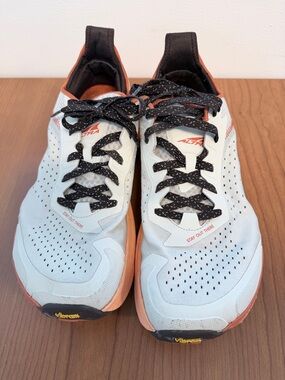Mens Altra Olympus 6 Cream and Coral Road Running Shoes Size 12